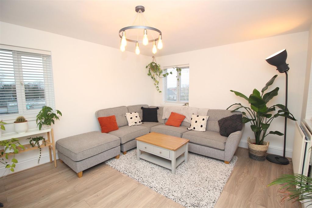 Property photo 1 of 10 Img_9902.Jpg