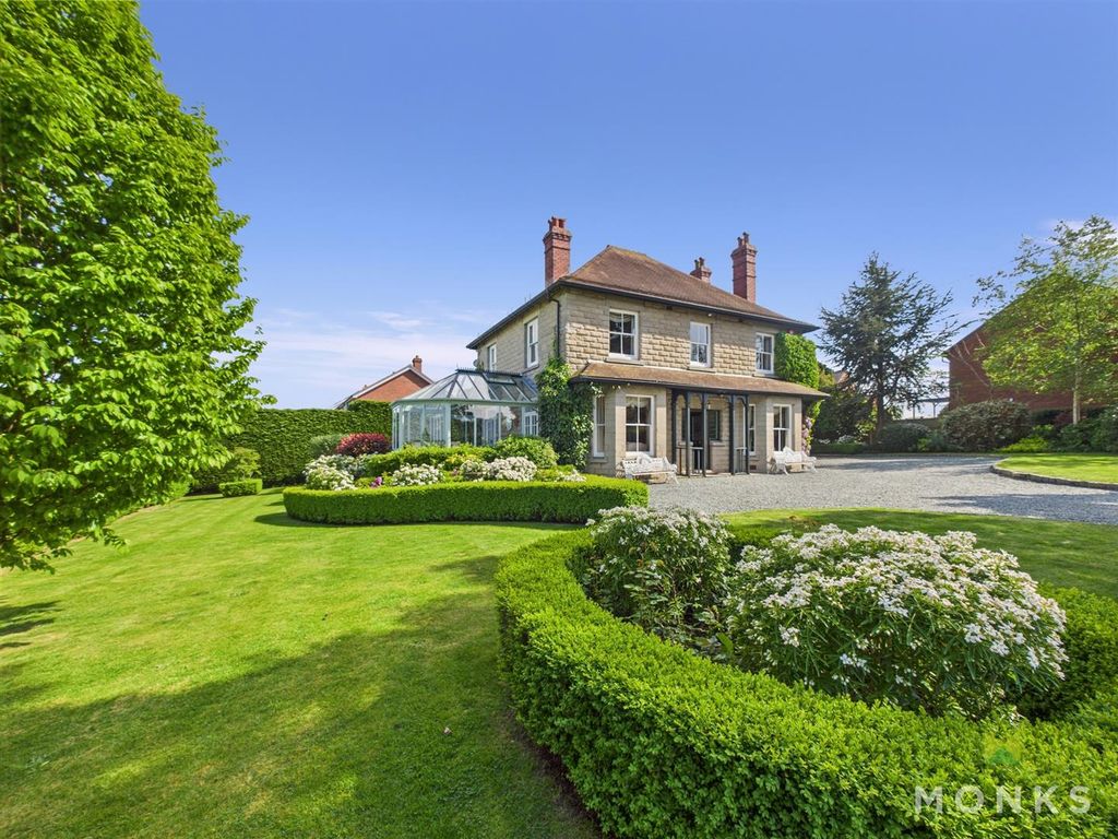 Property photo 1 of 23 Cam01348G0-Pr0661-Still024.Jpg