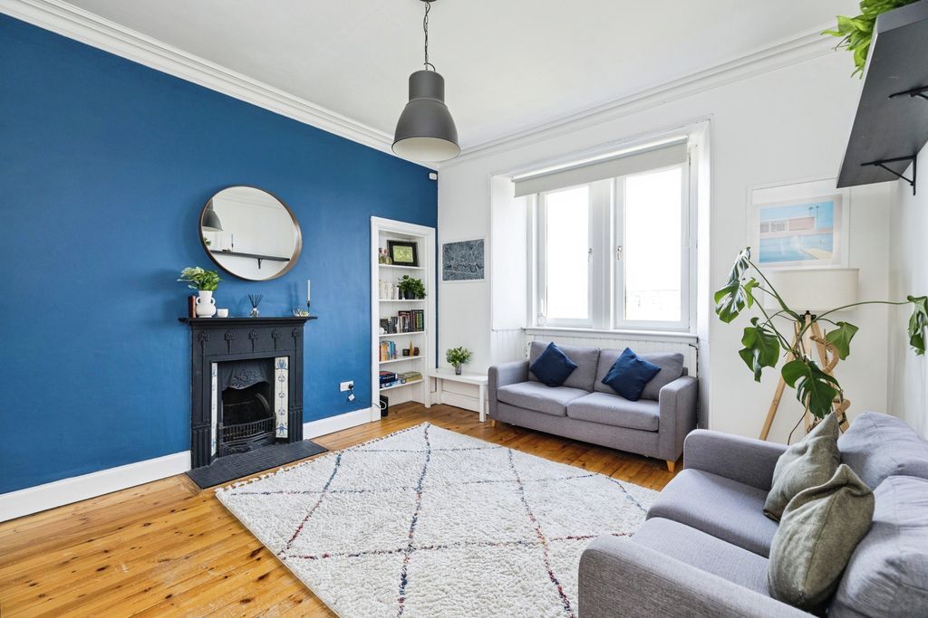 Property photo 3 of 20 _d6_0094