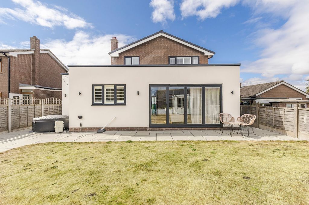 Property photo 3 of 33