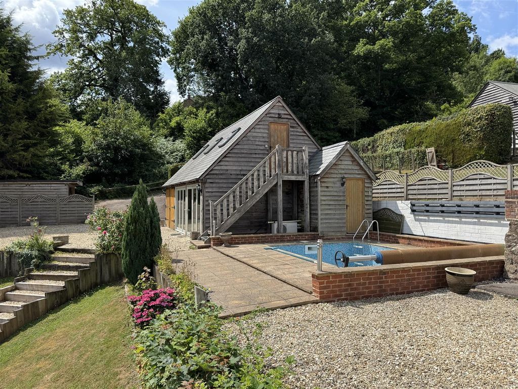 Property photo 2 of 50