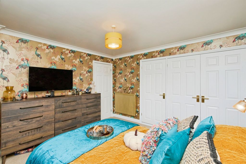 Property photo 3 of 31