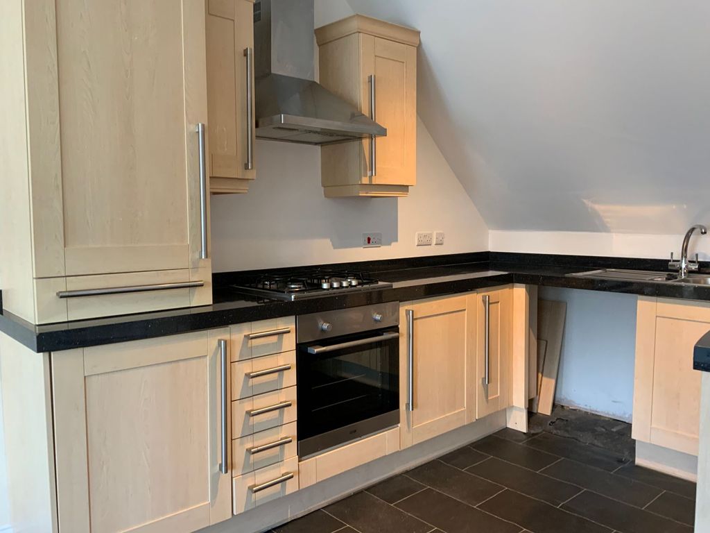 Property photo 2 of 11 Kitchen