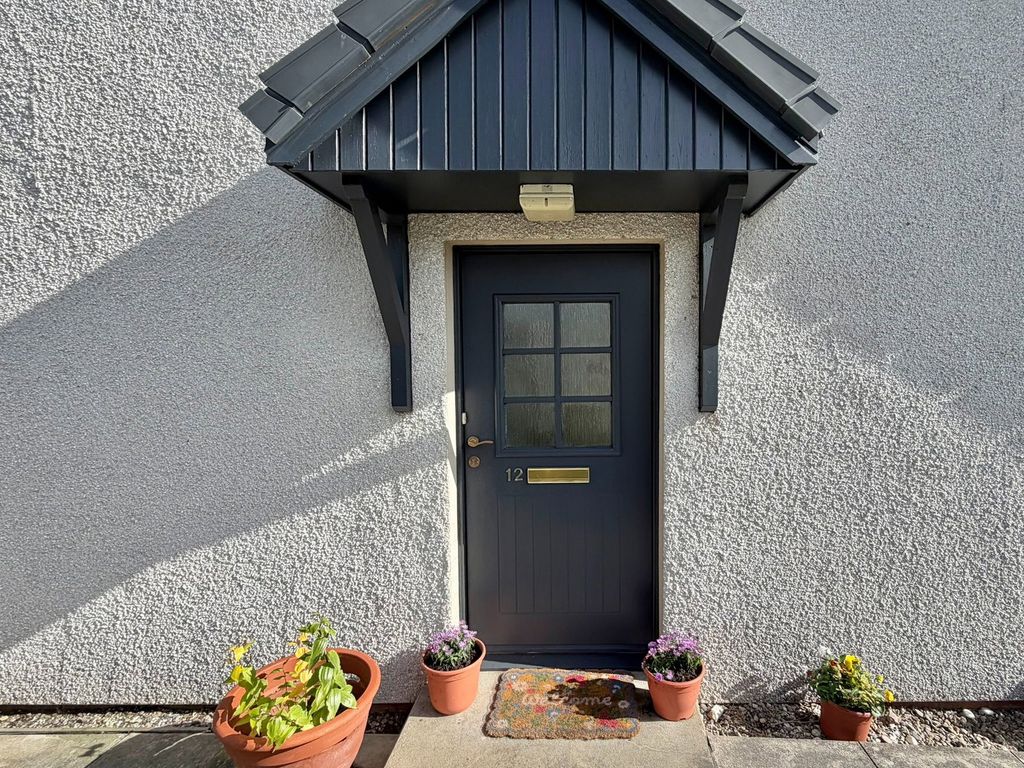 Property photo 2 of 24
