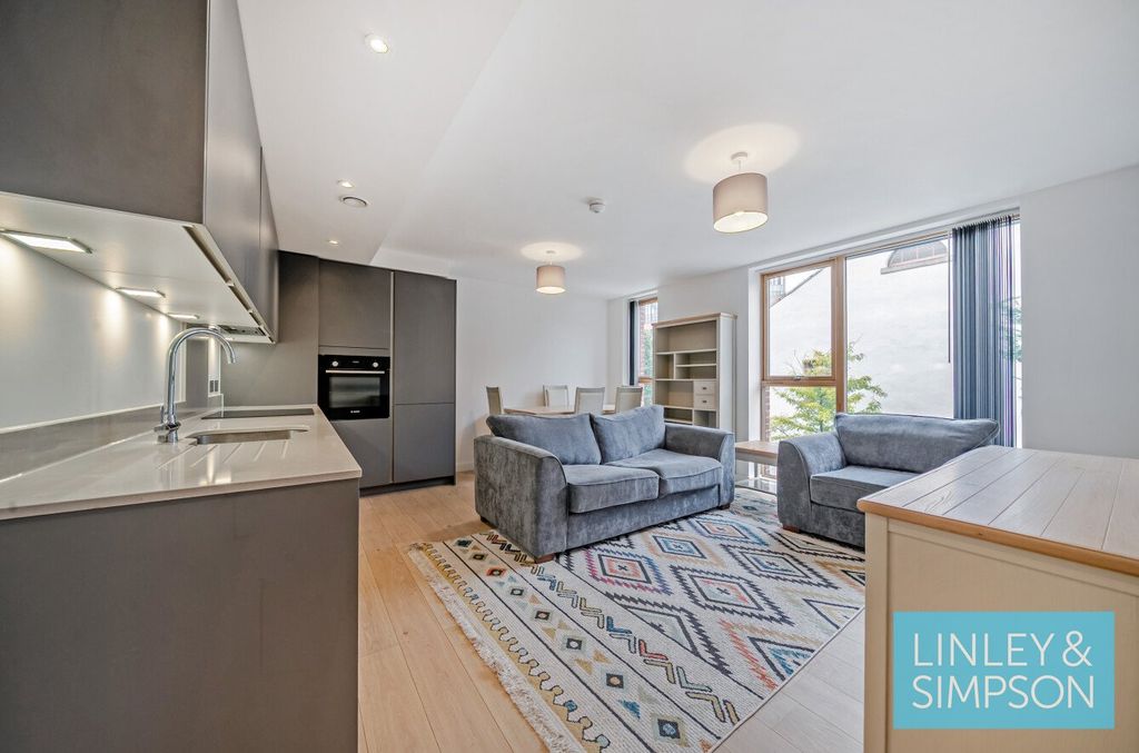 Property photo 1 of 18 Picture No. 11