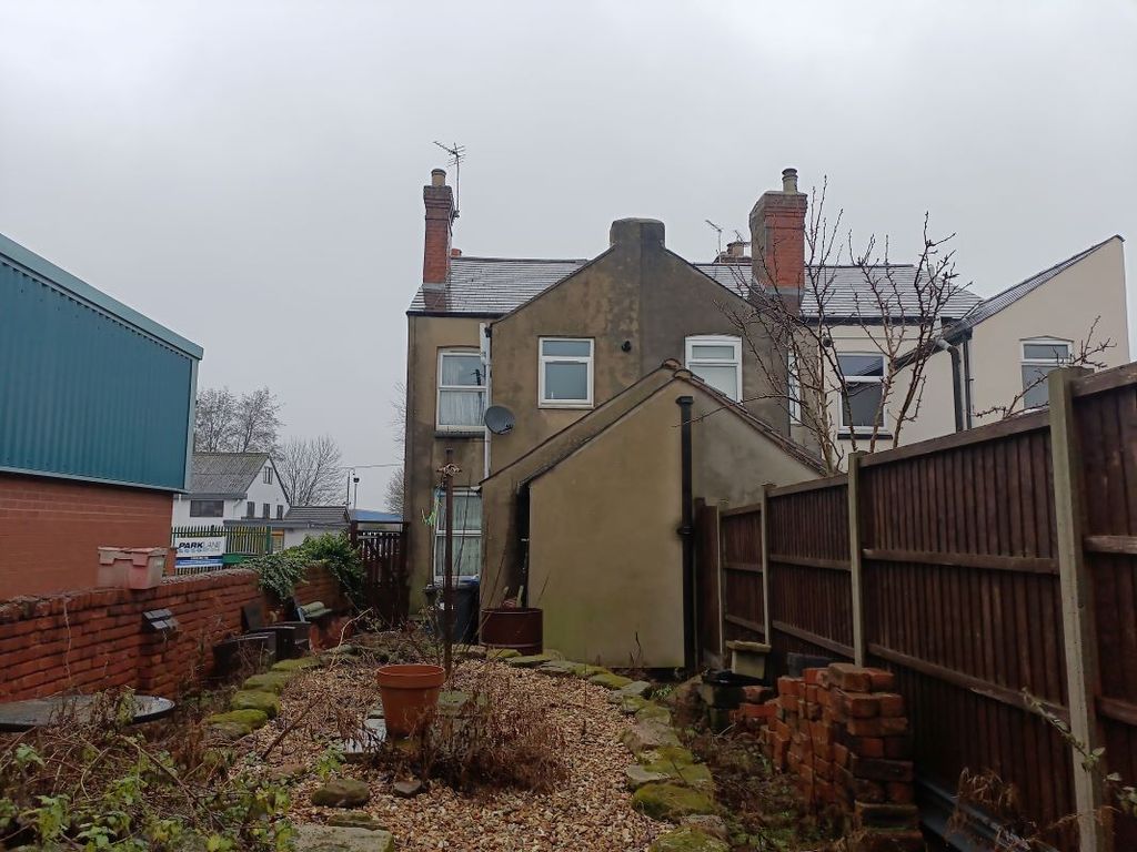 Property photo 3 of 5