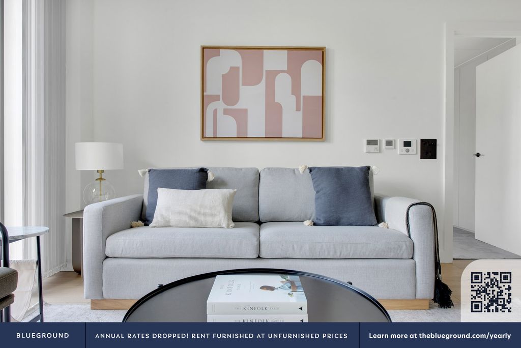 Property photo 3 of 37 Living Room