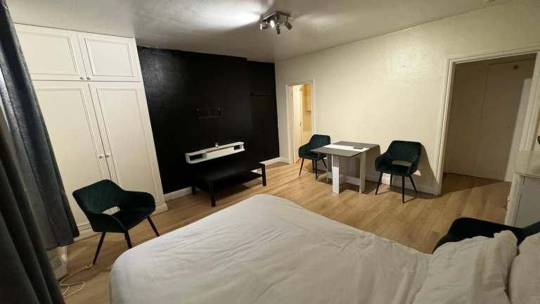 Property photo 3 of 8 Photo 3