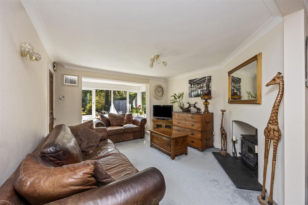 Property photo 2 of 20 Coopers Green, Sunnymead-018.Jpg