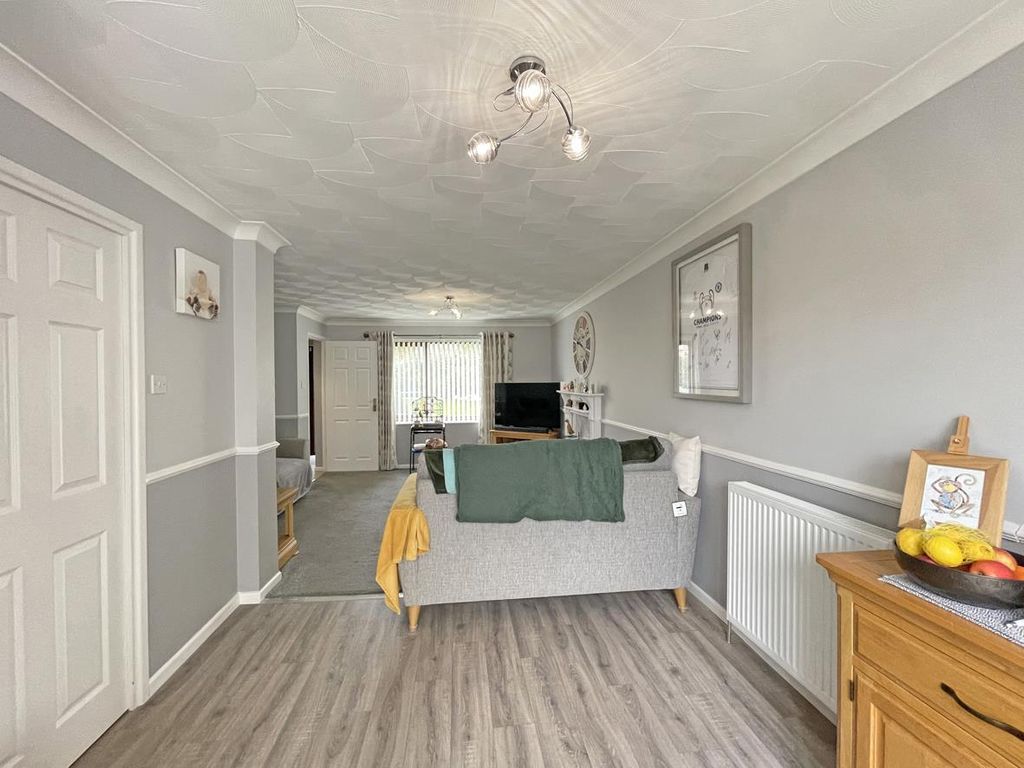 Property photo 3 of 15 Church Park Road 26 - Lounge Dining Room.Jpg