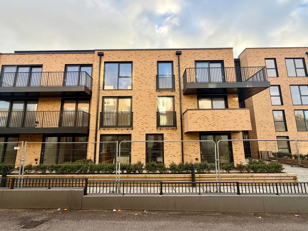 Property photo 1 of 9