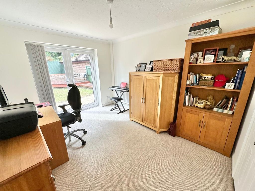 Property photo 3 of 18 Img_0528