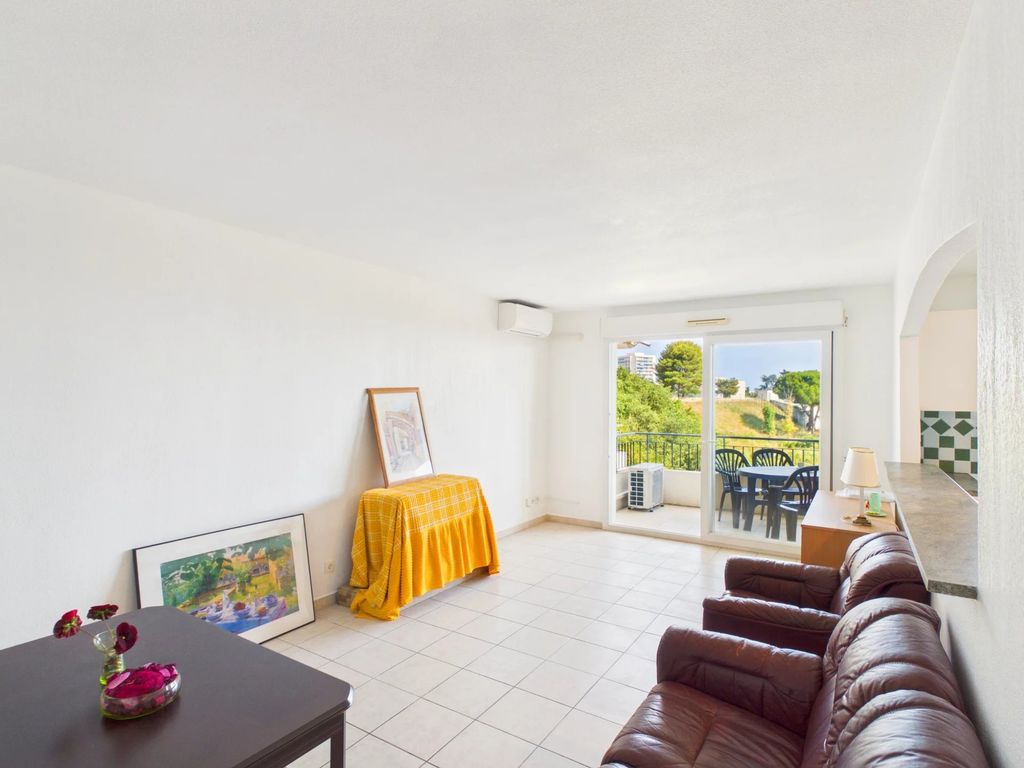 Property photo 2 of 18 E9d18F409d9480A17c2B2B6Daea8E009_8A7c901Fb3_1920-Big