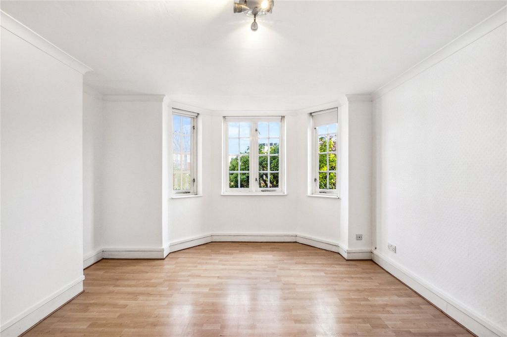 Property photo 2 of 8 Reception Room