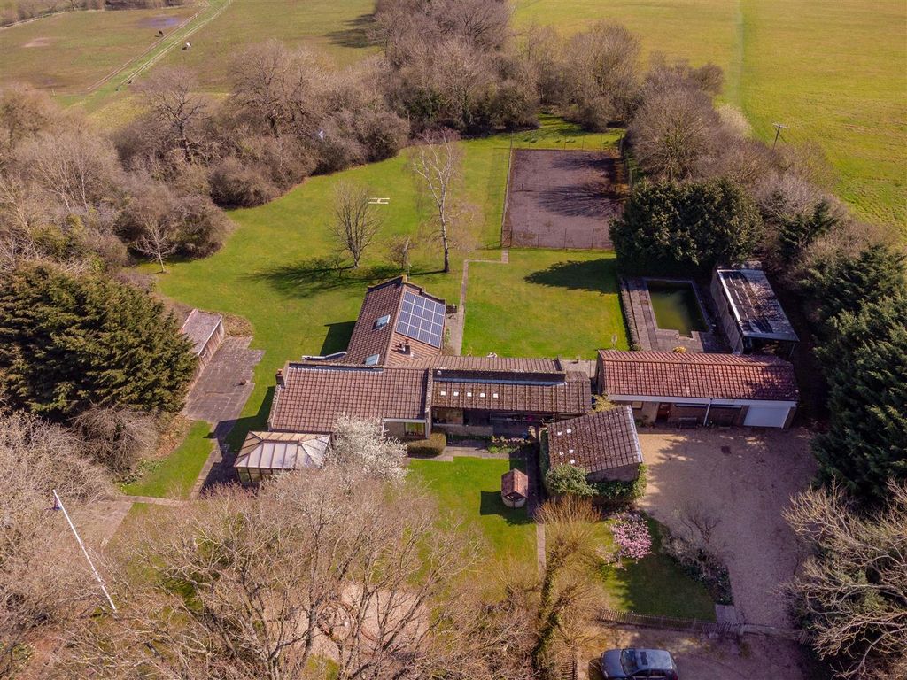 Property photo 1 of 32