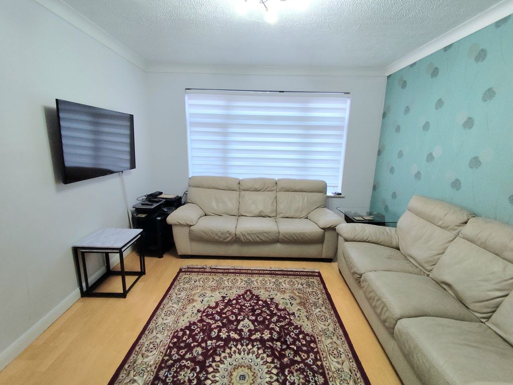 Property photo 2 of 13 Img_20241127_130203