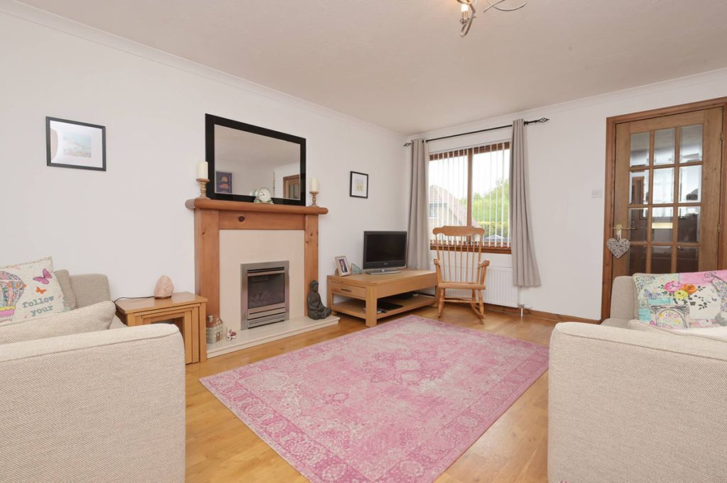 Property photo 2 of 31