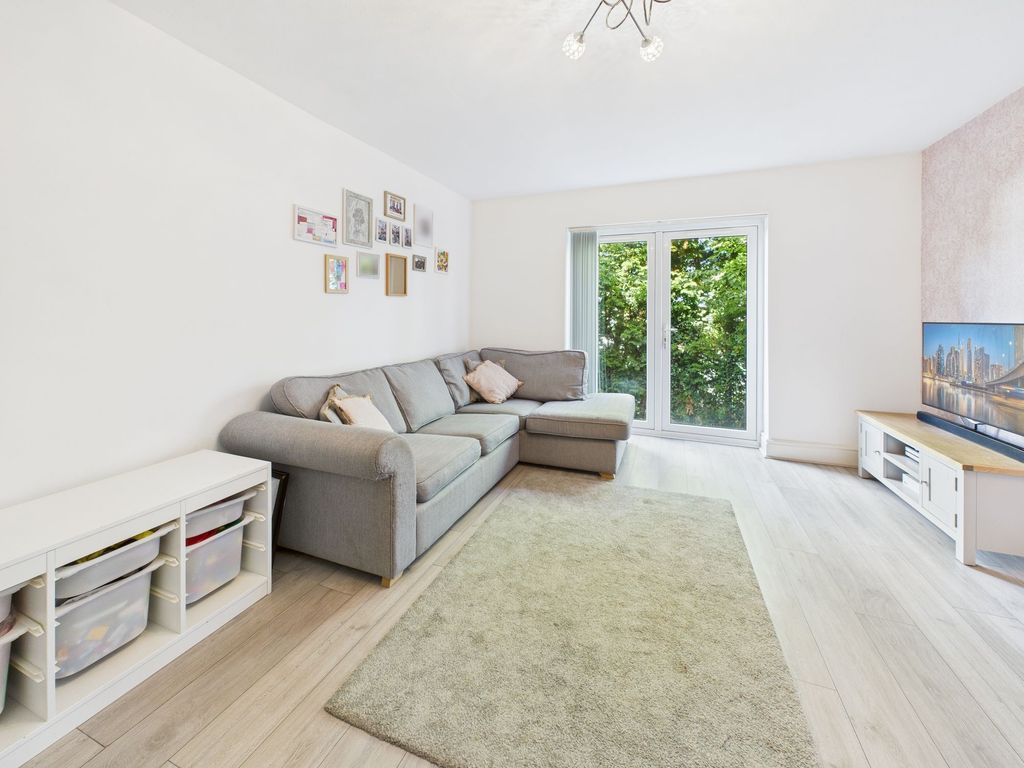 Property photo 3 of 16 Lounge/Dining Room