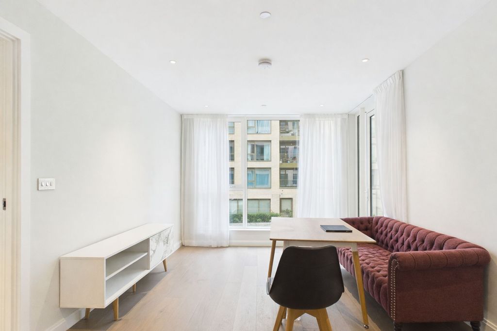 Property photo 3 of 8