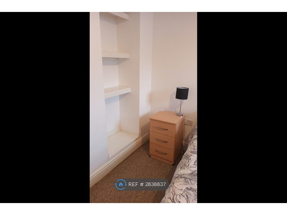 Property photo 3 of 6