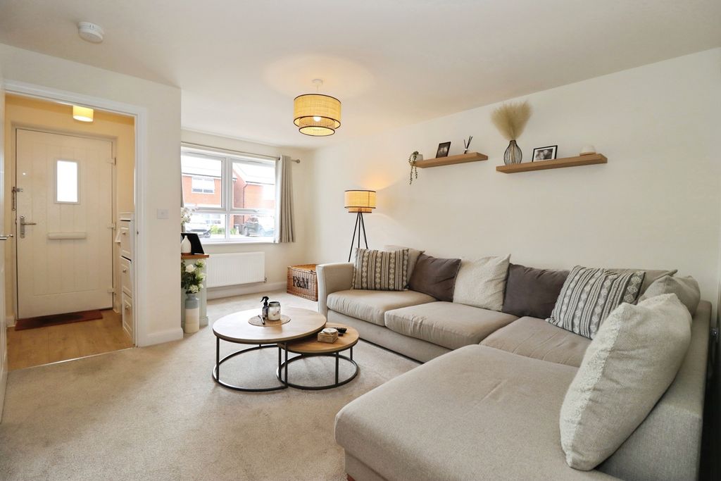 Property photo 2 of 17 Pbox-Img.Jpg