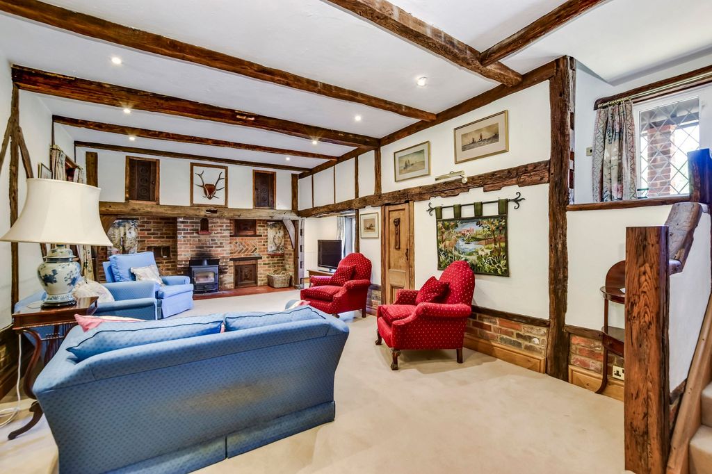 Property photo 3 of 14 Living Room