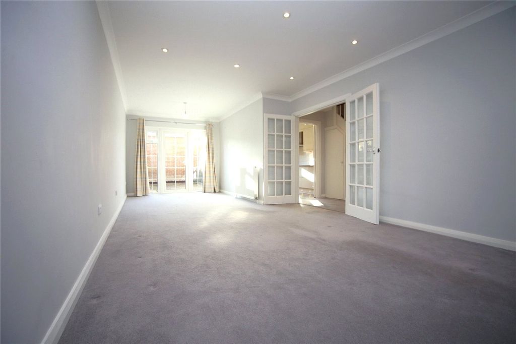 Property photo 3 of 12 Picture No. 23