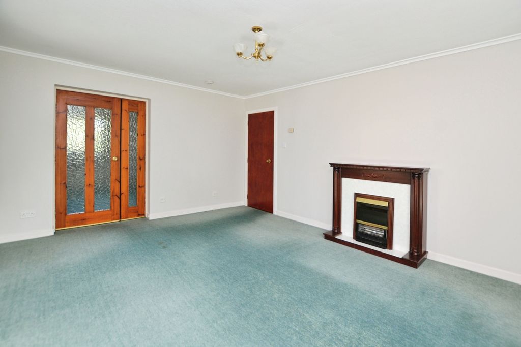 Property photo 3 of 20