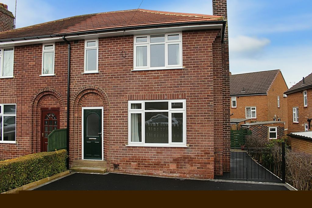 Property photo 2 of 13 House Front1