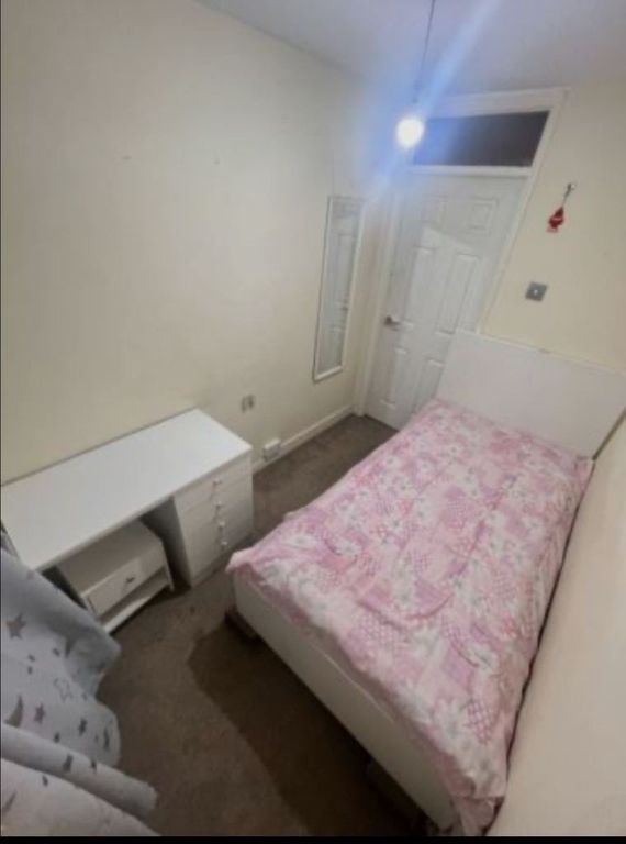 Property photo 1 of 3