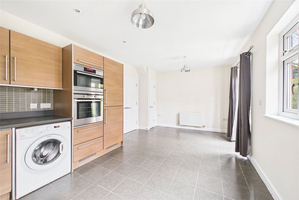 Property photo 3 of 23 Picture No. 15