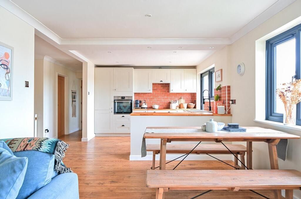 Property photo 2 of 20 4864602