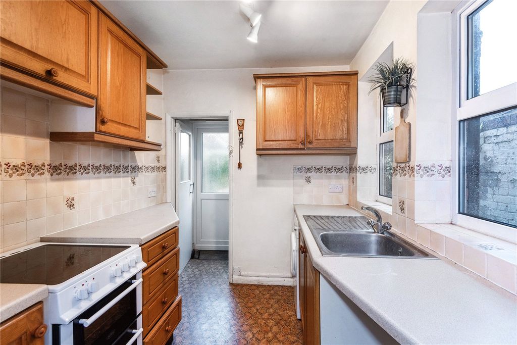 Property photo 2 of 18 Picture No. 06