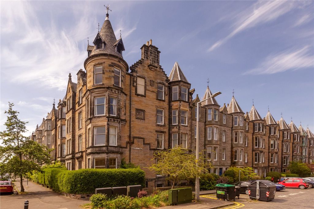 Property photo 1 of 18 Marchmont Street