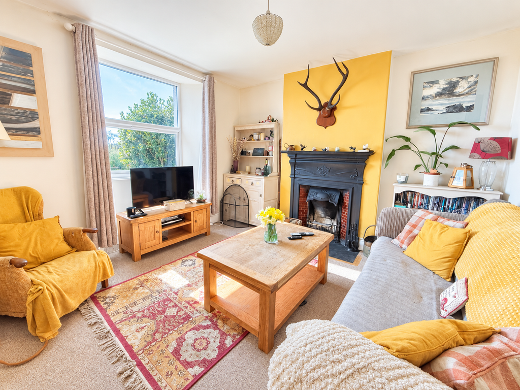 Property photo 3 of 34