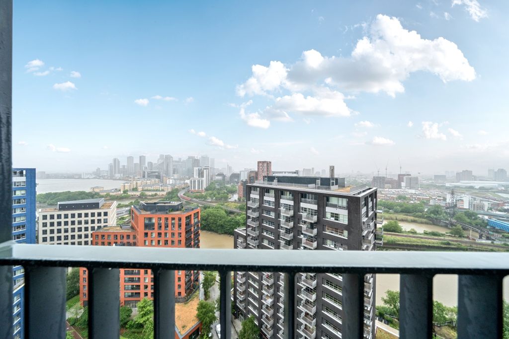 Property photo 2 of 26 1300718-2-6835A69...