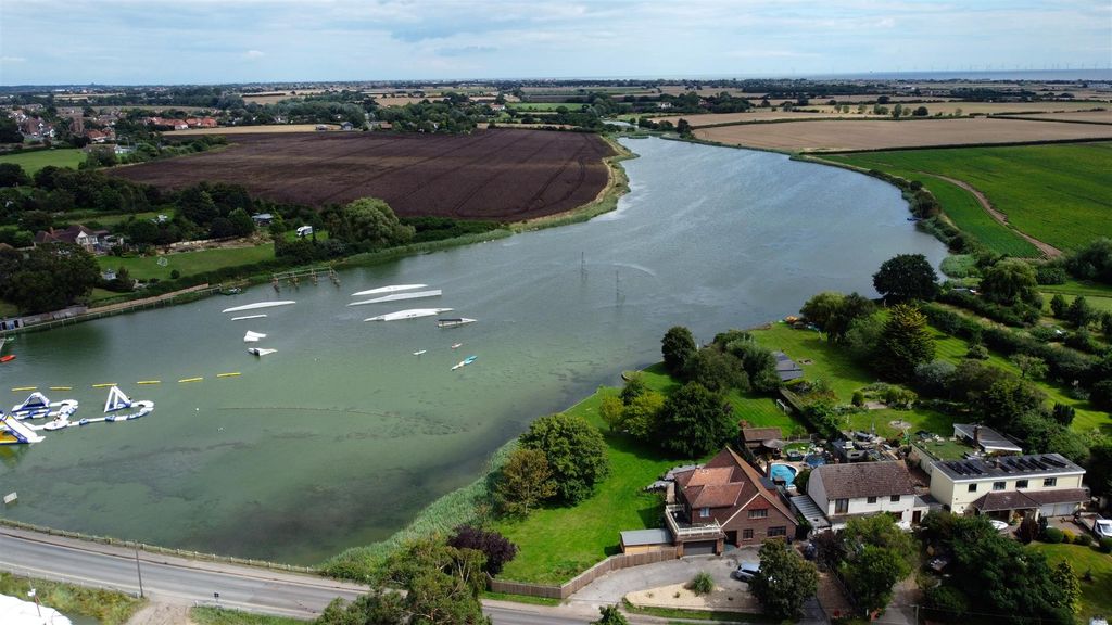 Property photo 1 of 21 Drone