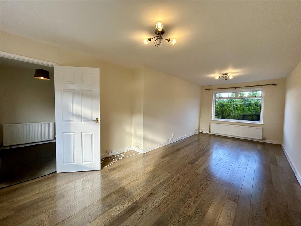 Property photo 3 of 17 Living Room.Jpeg