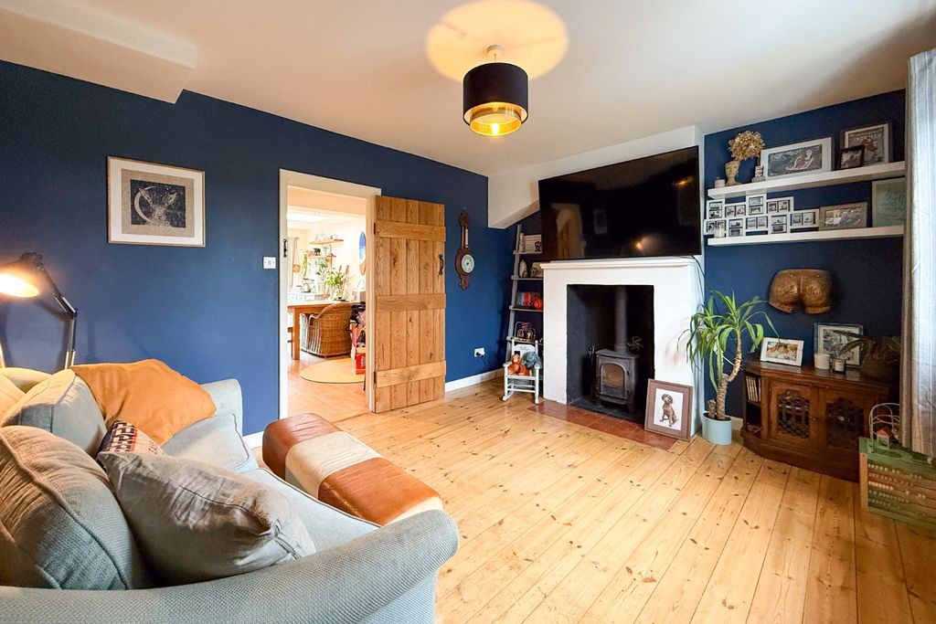 Property photo 3 of 18 4202228