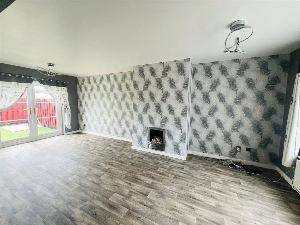 Property photo 2 of 10 Picture No. 15