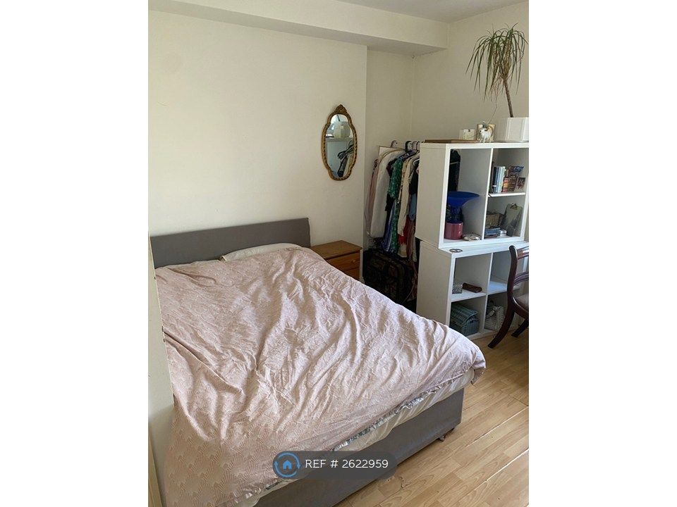 Property photo 2 of 6 Bed