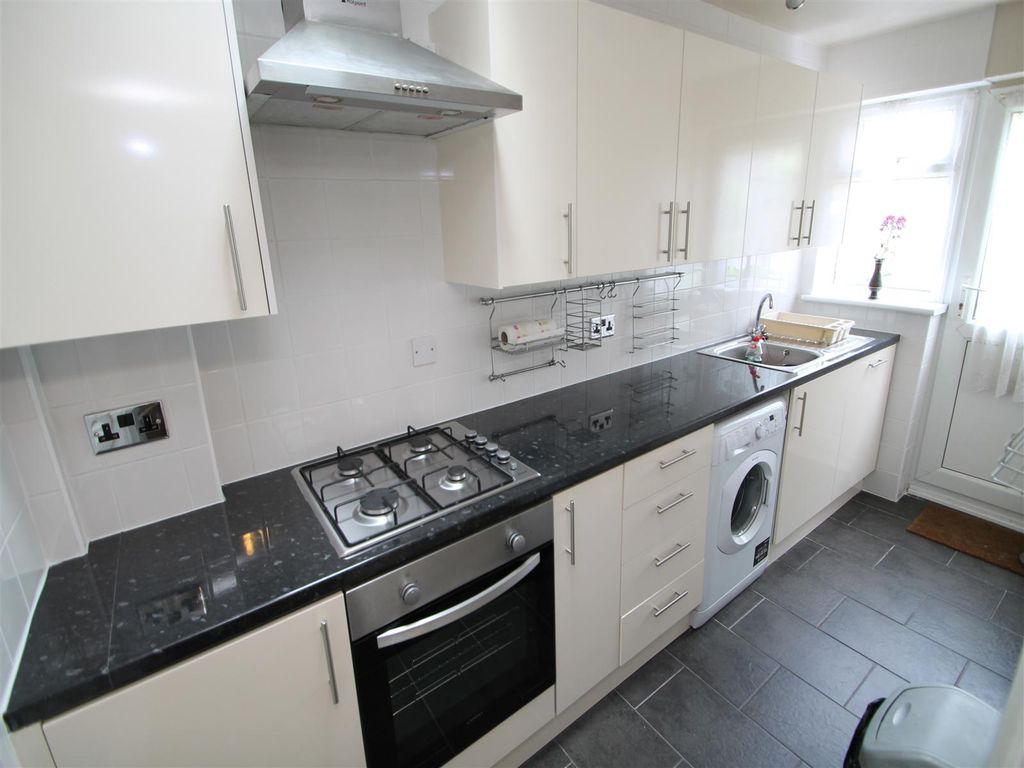 Property photo 2 of 14