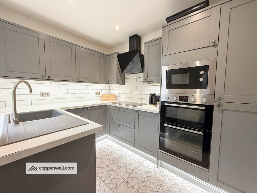 Property photo 1 of 39