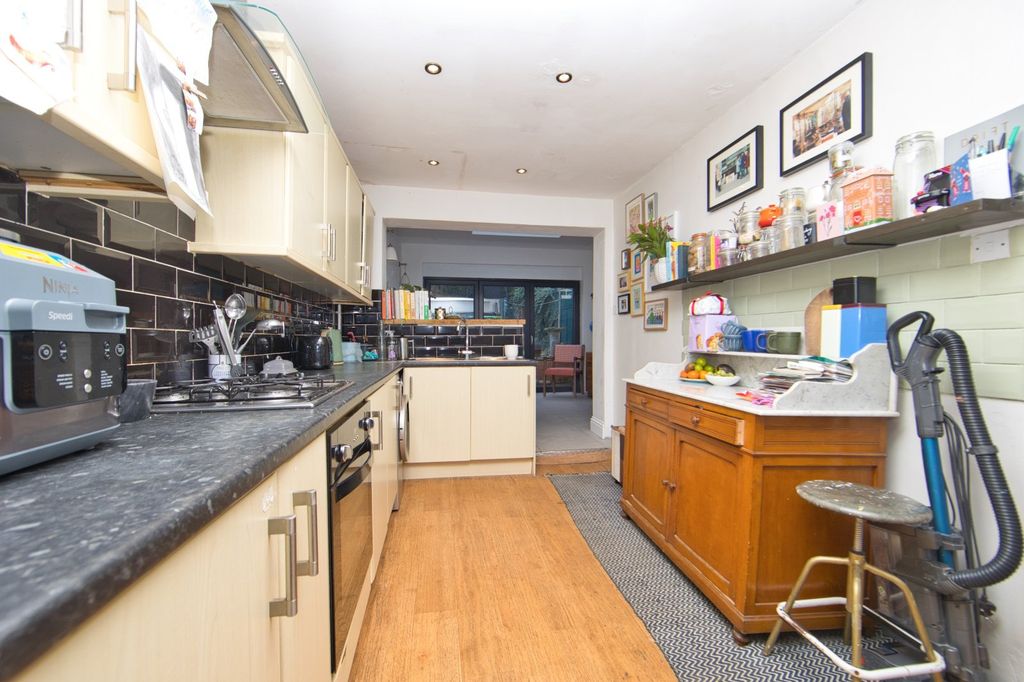 Property photo 3 of 13 Picture 3