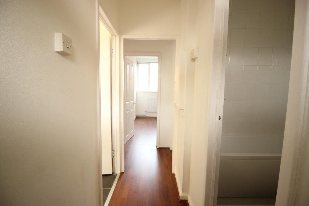 Property photo 1 of 8 1 Bedroom Flat For Rent