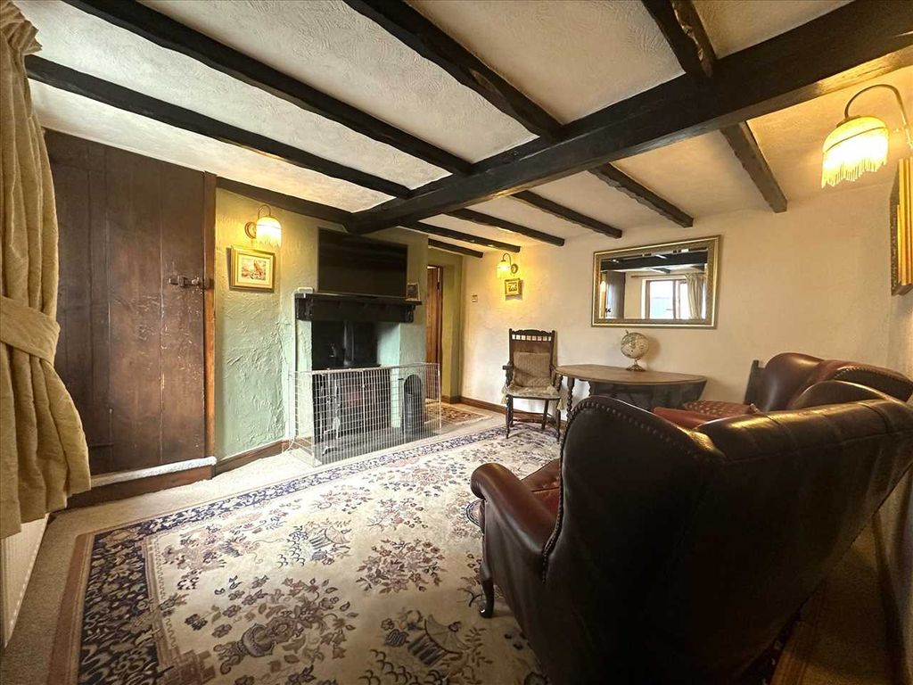 Property photo 2 of 15 Ground Floor