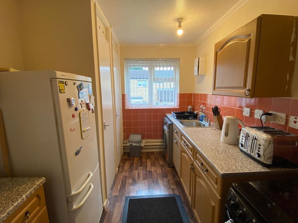 Property photo 2 of 5