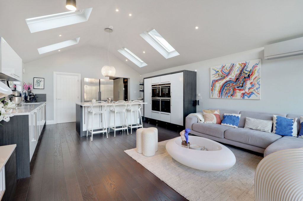 Additional image 4 of 4 bed semi-detached house for saleSummer Road, East Molesey KT8