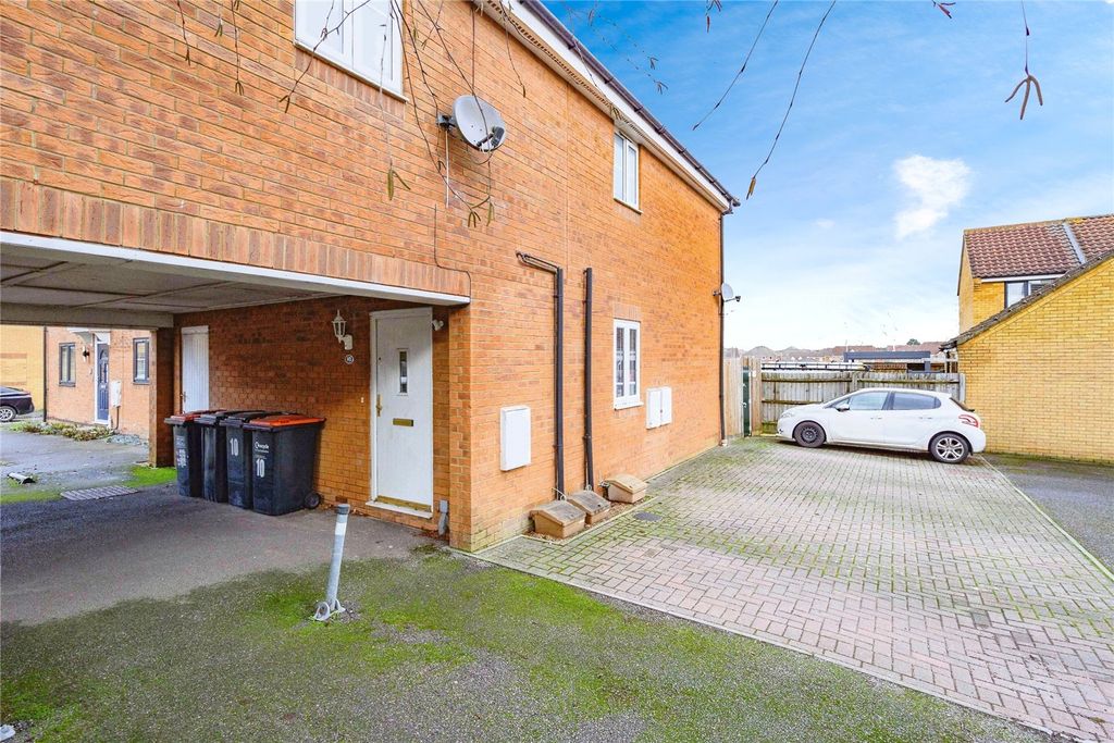 Property photo 1 of 8 Front