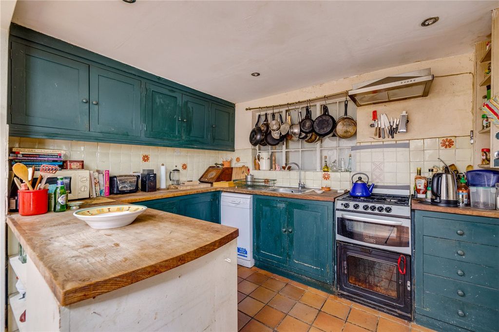 Property photo 2 of 15 Picture No. 24